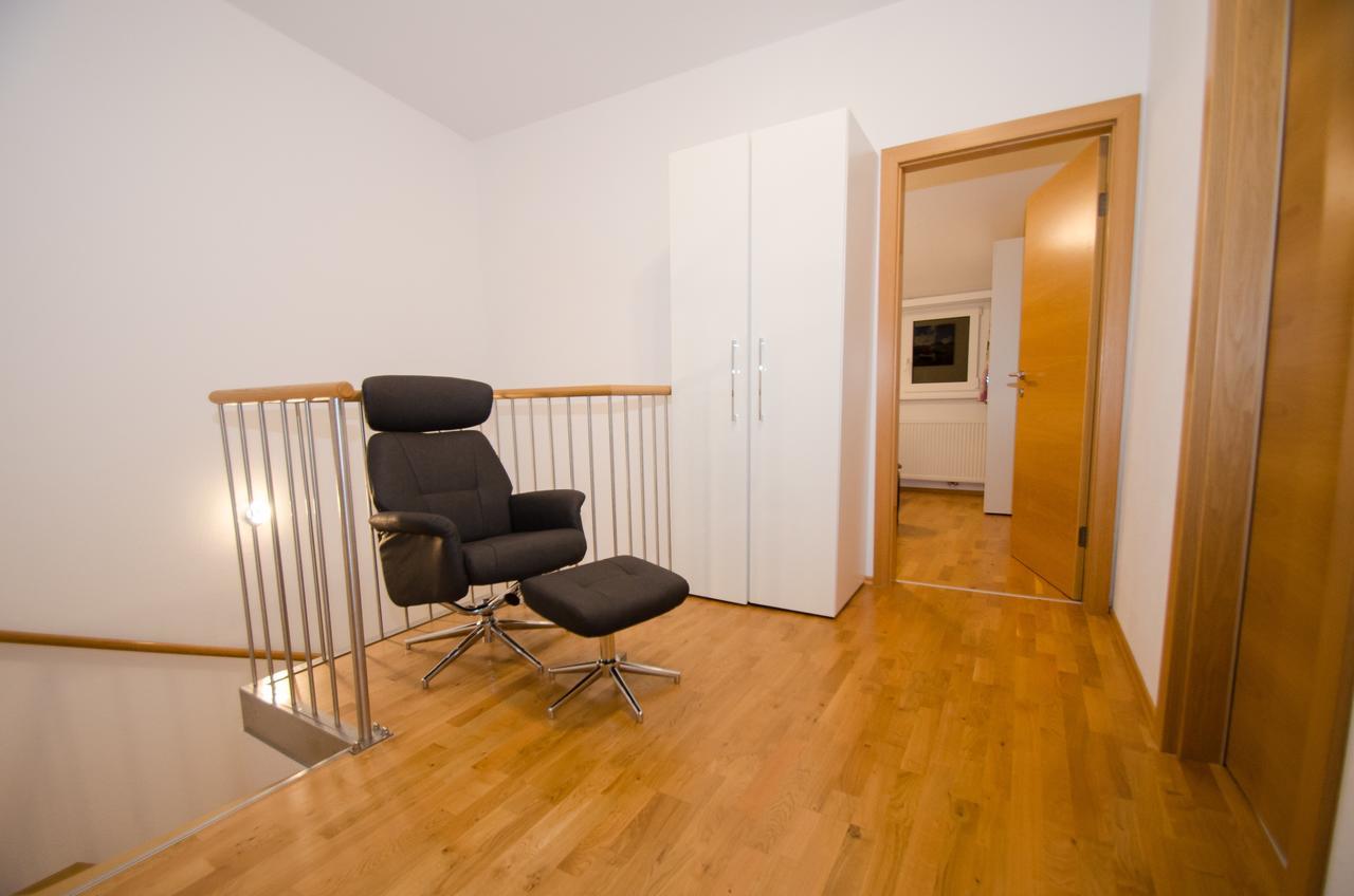 Penthouse Seven By All In One Apartments เซลล์อัมเซ ภายนอก รูปภาพ