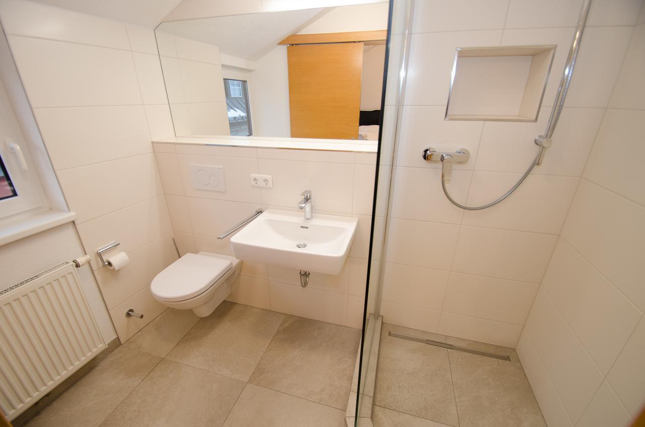 Penthouse Seven By All In One Apartments เซลล์อัมเซ ภายนอก รูปภาพ