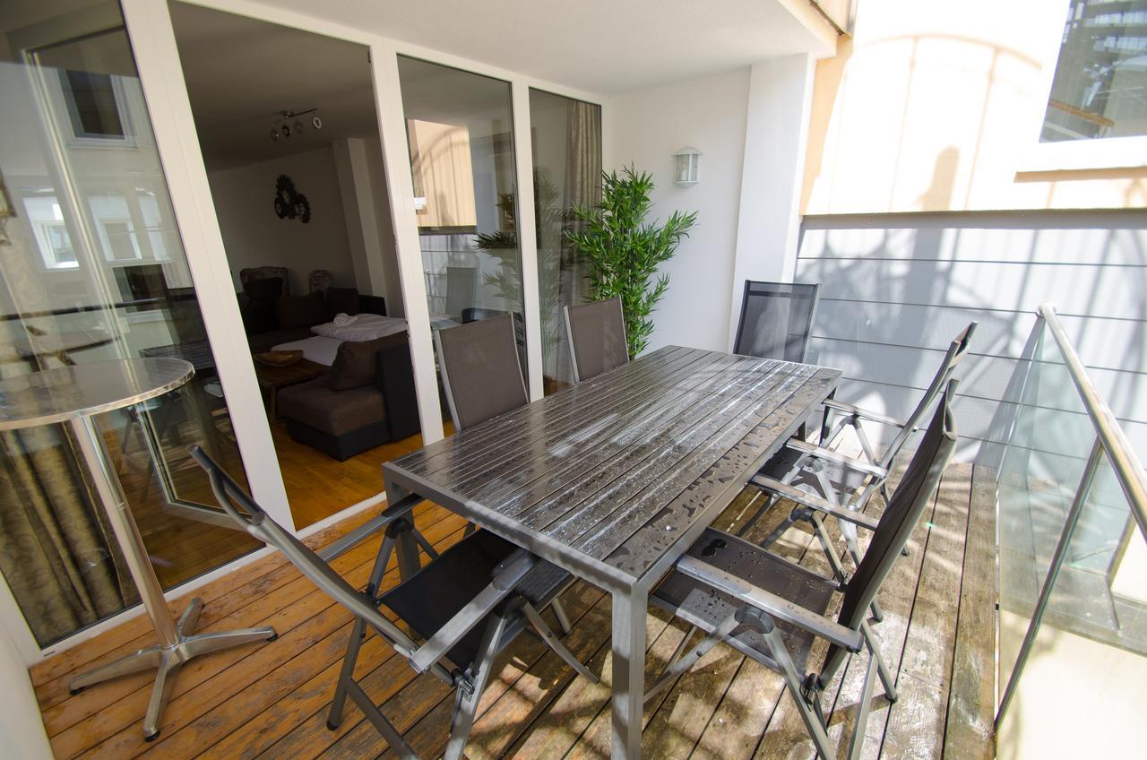 Penthouse Seven By All In One Apartments เซลล์อัมเซ ภายนอก รูปภาพ